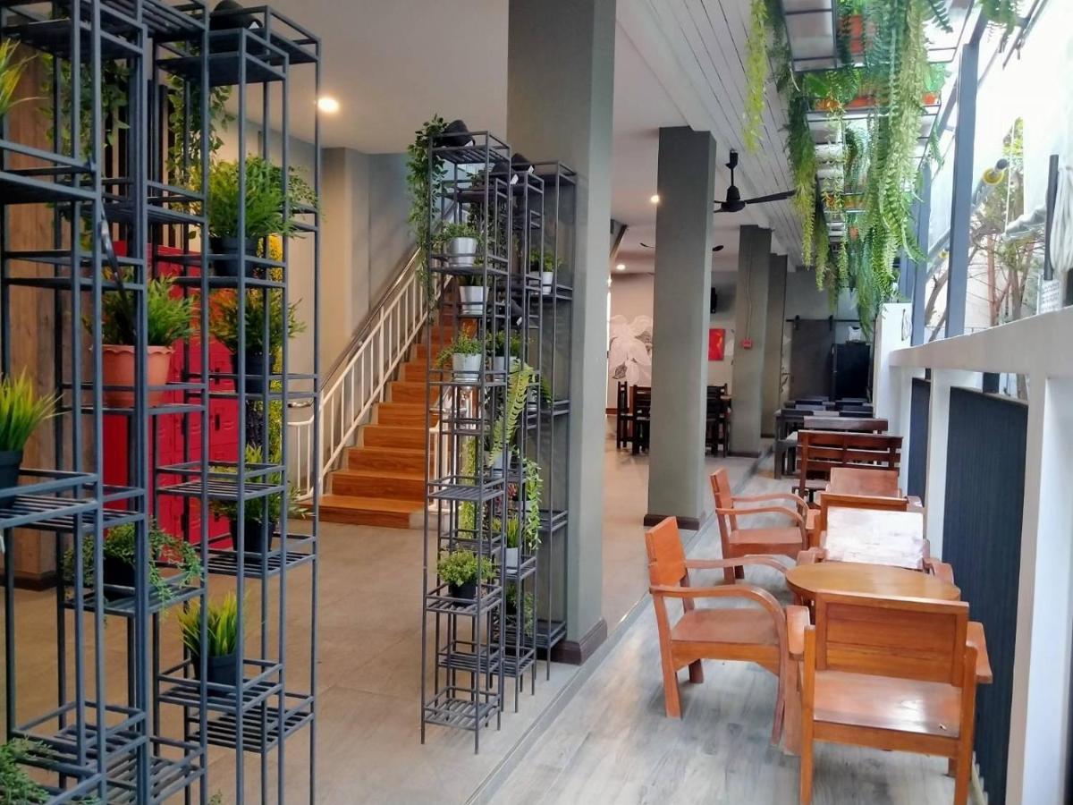Отель Bbhouse Rambuttri 2 Бангкок Экстерьер фото