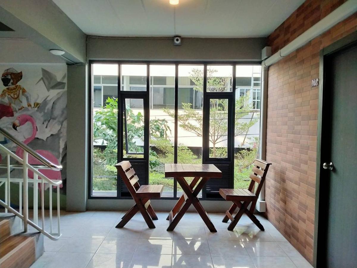 Отель Bbhouse Rambuttri 2 Бангкок Экстерьер фото