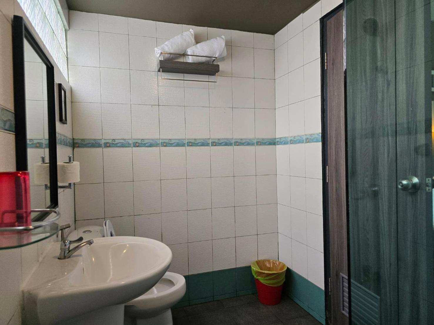 Отель Bbhouse Rambuttri 2 Бангкок Экстерьер фото
