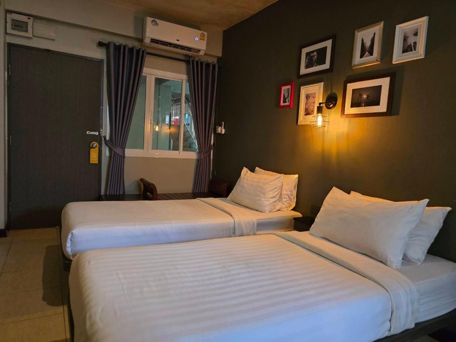 Отель Bbhouse Rambuttri 2 Бангкок Экстерьер фото